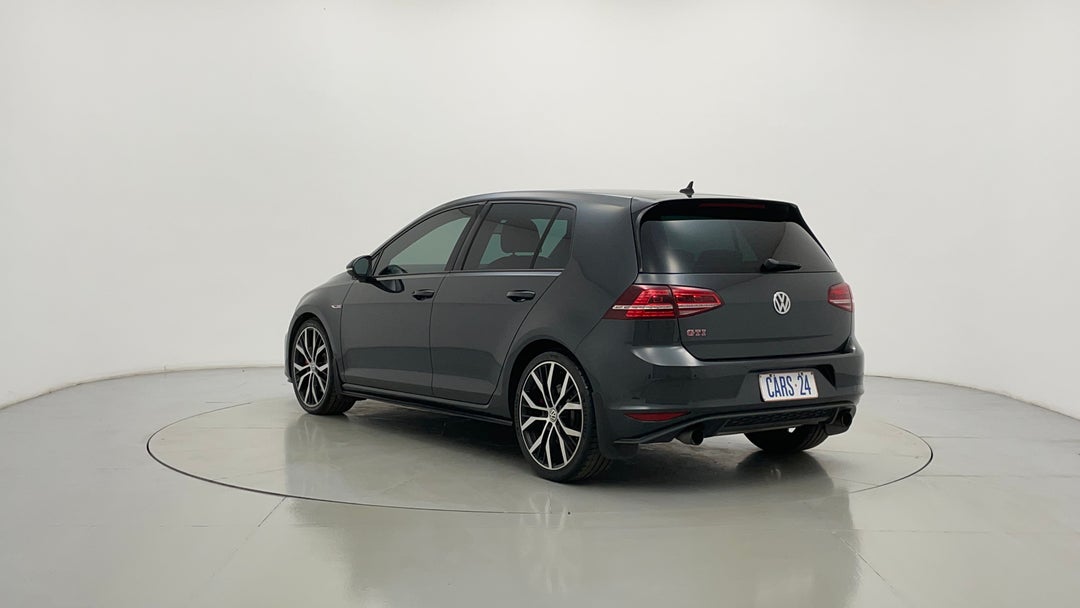 Left Back Diagonal (45- Degree) View