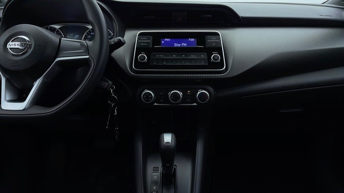 NISSAN KICKS-Center Console