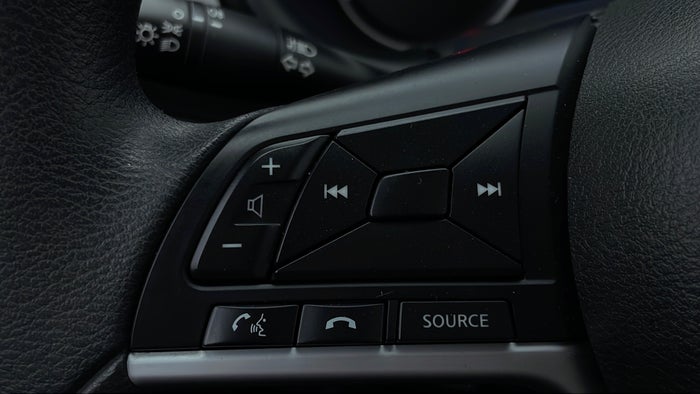 NISSAN KICKS-Drivers Control