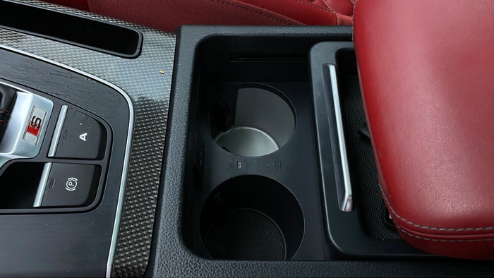 AUDI SQ5-Centre Console Cup holder Scratch