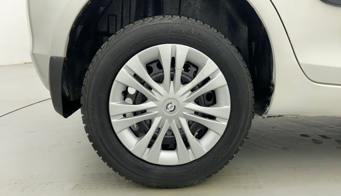 2013 Maruti Swift VDI, Diesel, Manual, 1,44,857 km, Right Rear Wheel