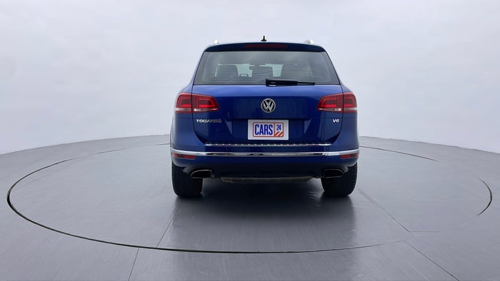 VOLKSWAGEN TOUAREG-Back/Rear View