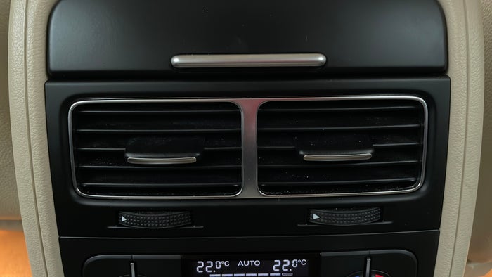 VOLKSWAGEN TOUAREG-Rear AC Vents