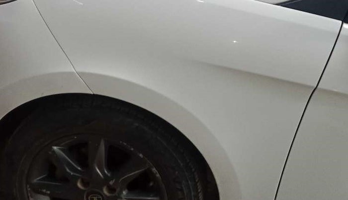 2015 Tata Bolt XT QUADRAJET, Diesel, Manual, 79,620 km, Left fender - Minor scratches