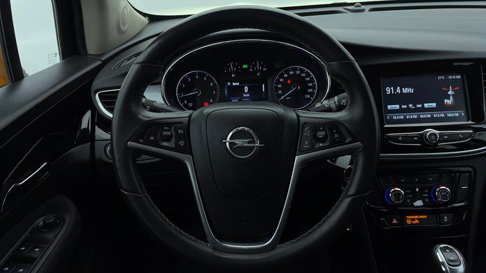 OPEL MOKKA-Steering Wheel Close-up