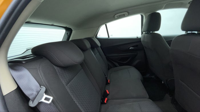 OPEL MOKKA-Right Side Door Cabin View