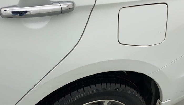 2018 Maruti Ciaz ALPHA 1.5 SHVS PETROL, Petrol, Manual, 42,142 km, Left quarter panel - Minor scratches