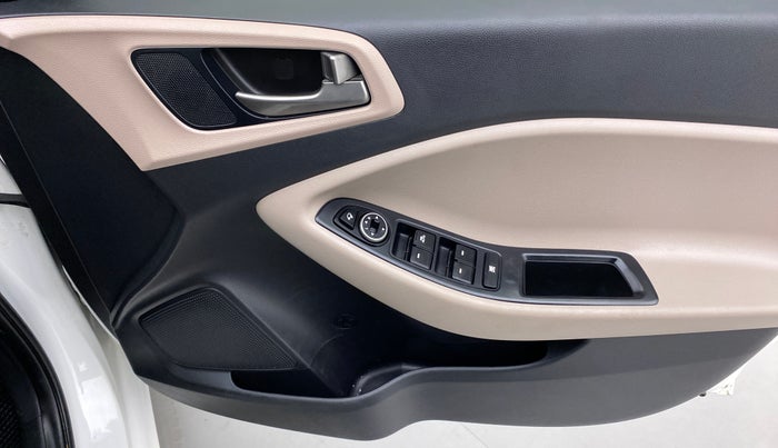 2018 Hyundai Elite i20 ASTA 1.4 CRDI (O), Diesel, Manual, 54,780 km, Driver Side Door Panels Control