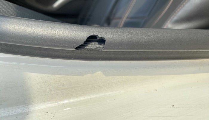 2016 Ford Ecosport 1.5TITANIUM TDCI, Diesel, Manual, 85,717 km, Right rear door - Beading has minor damage