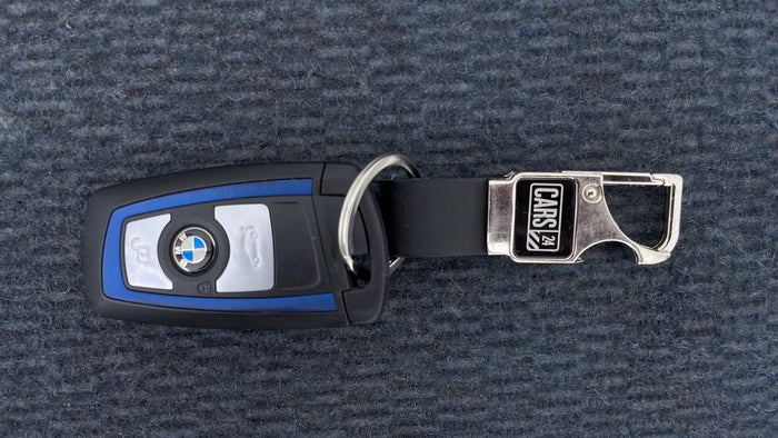 BMW 440I-Key Close-up