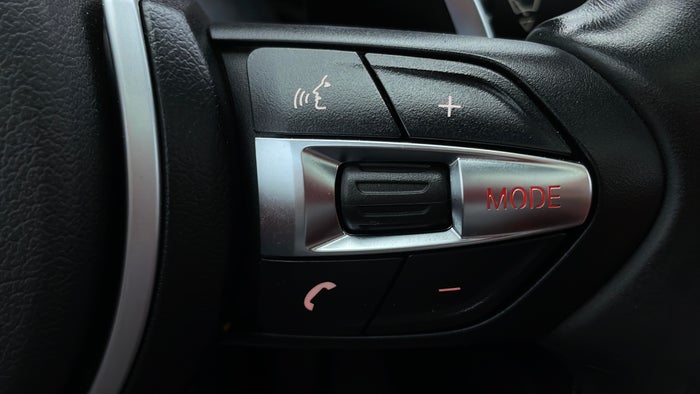 BMW 440I-Drivers Control