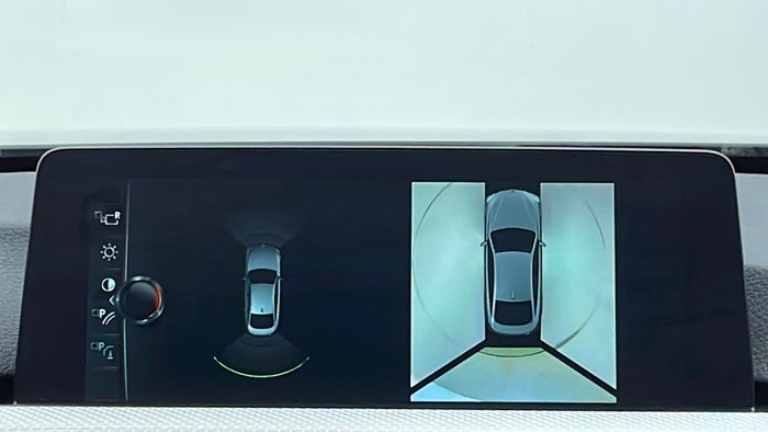 BMW 440I-Parking Camera (Side View)