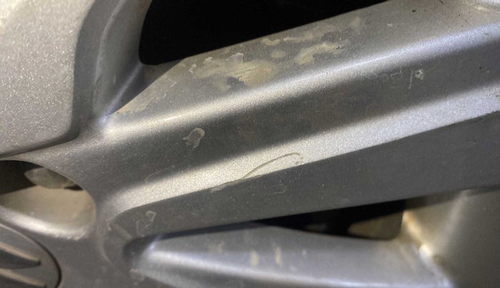 2016 Maruti Swift Dzire ZDI, Diesel, Manual, 76,410 km, Left rear tyre - Minor scratches