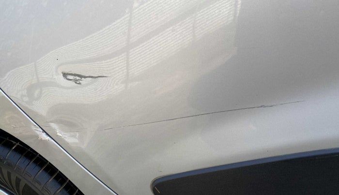 2014 Hyundai Xcent S 1.2, Petrol, Manual, 64,890 km, Right rear door - Minor scratches