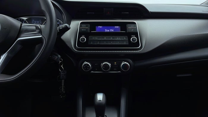 NISSAN KICKS-Center Console