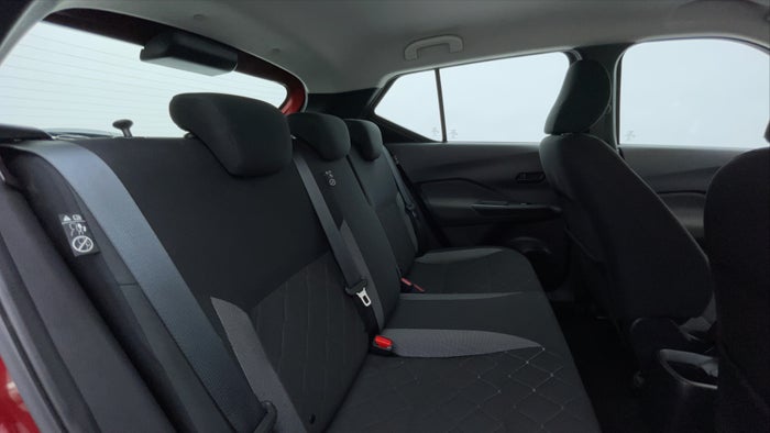 NISSAN KICKS-Right Side Door Cabin View