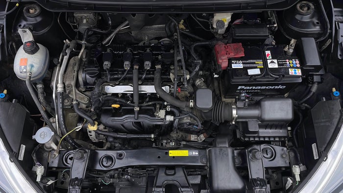 NISSAN KICKS-Engine Bonet View