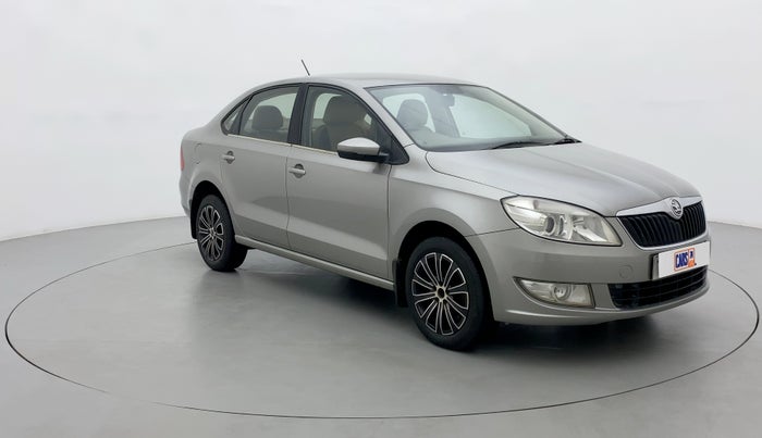 2016 Skoda Rapid ELEGANCE 1.6 MPFI AT, Petrol, Automatic, 99,847 km, Right Front Diagonal