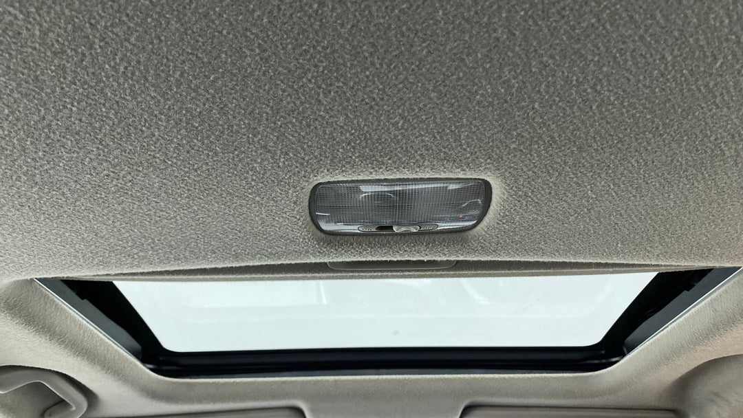 Moonroof/ Sunroof