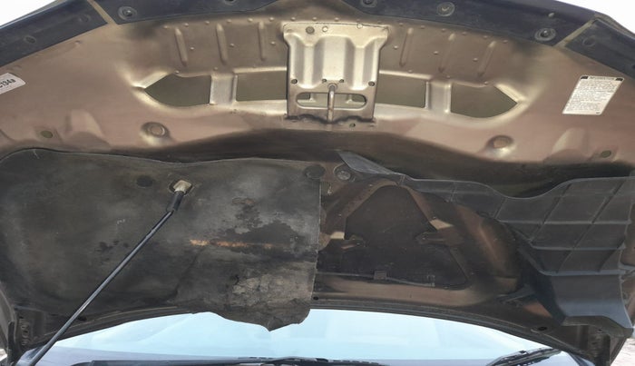 2011 Honda City S MT PETROL, Petrol, Manual, 79,217 km, Bonnet (hood) - Insulation cover has minor damage