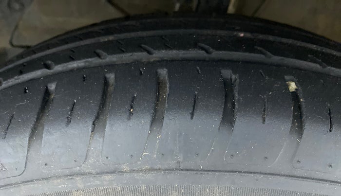 2020 Maruti Dzire VXI, Petrol, Manual, 34,188 km, Left Front Tyre Tread