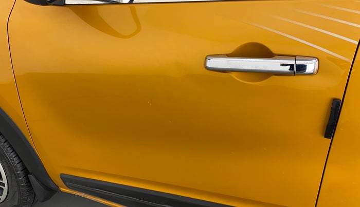 2019 Renault TRIBER 1.0 RXZ, Petrol, Manual, 14,295 km, Front passenger door - Slightly dented