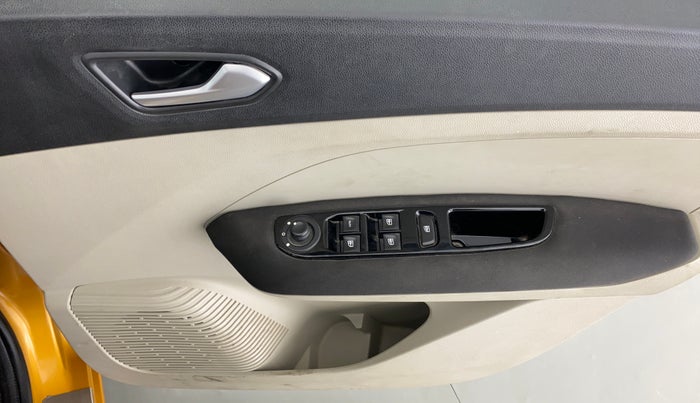2019 Renault TRIBER 1.0 RXZ, Petrol, Manual, 14,295 km, Driver Side Door Panels Control