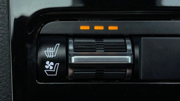 KIA K5-Heated Seats