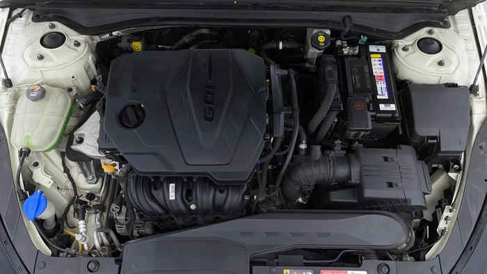 KIA K5-Engine Bonet View