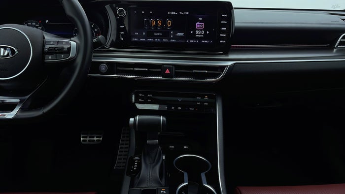 KIA K5-Center Console
