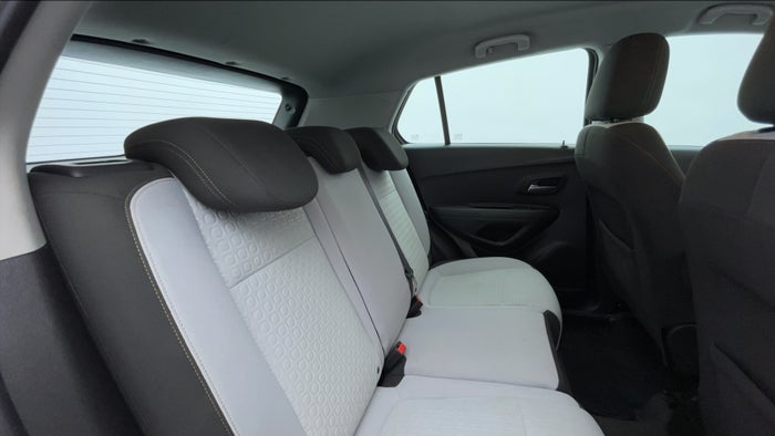 CHEVROLET TRAX-Right Side Door Cabin View