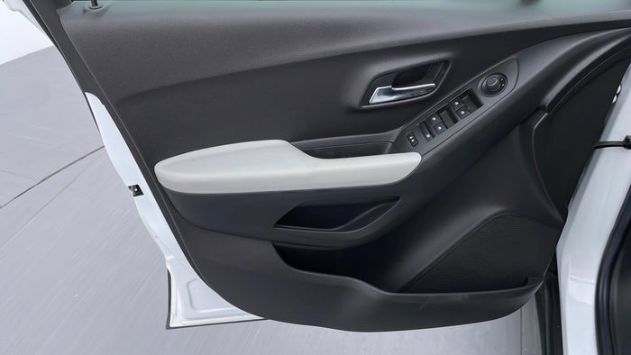 CHEVROLET TRAX-Driver Side Door Panels Controls