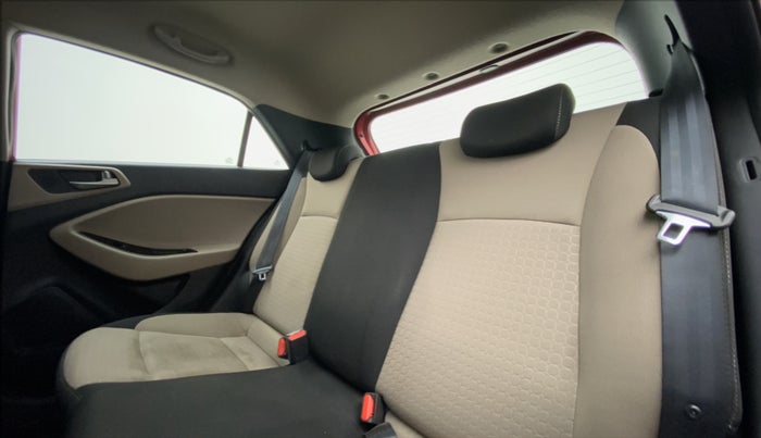 2016 Hyundai Elite i20 ASTA 1.2, Petrol, Manual, 32,136 km, Right Side Rear Door Cabin