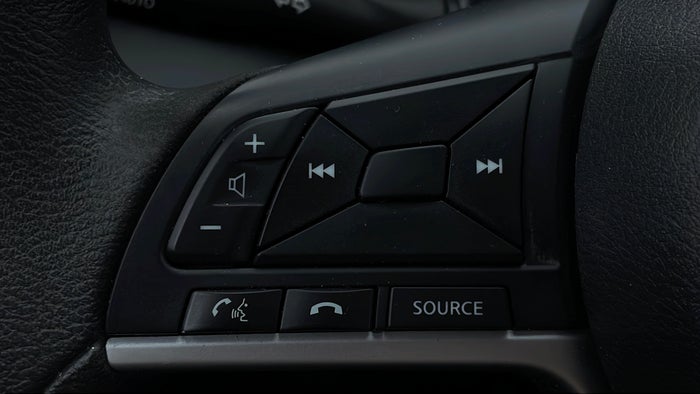 NISSAN KICKS-Drivers Control