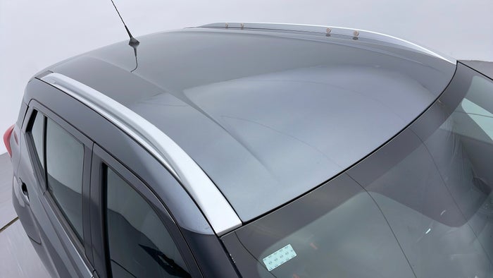 NISSAN KICKS-Roof/Sunroof View