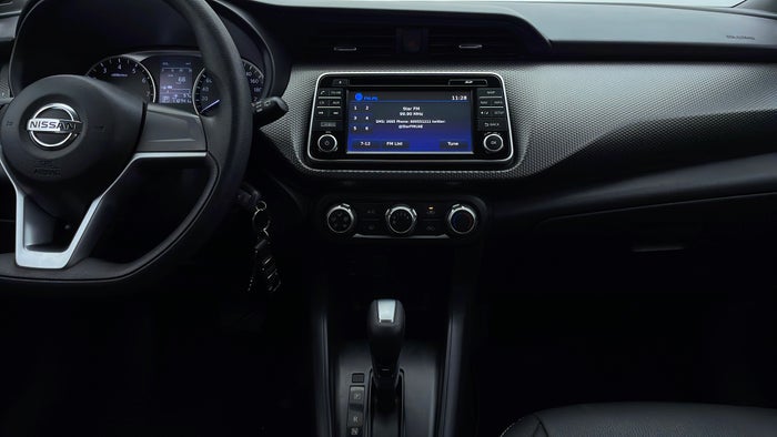 NISSAN KICKS-Center Console