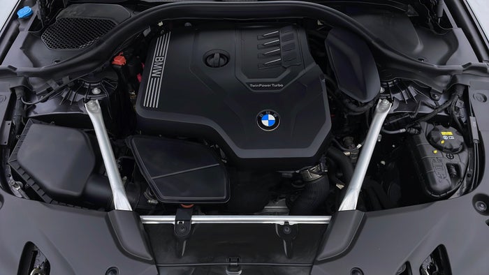 BMW 520I-Engine Bonet View