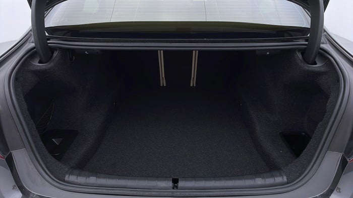 BMW 520I-Boot Inside View