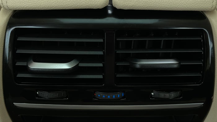 BMW 520I-Rear AC Vents