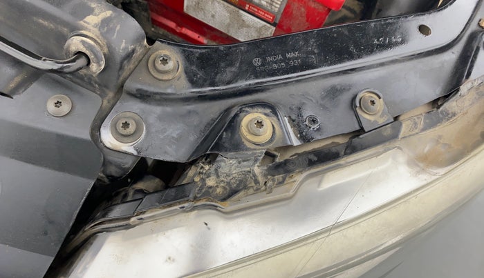2014 Volkswagen Polo COMFORTLINE 1.2L PETROL, Petrol, Manual, 66,786 km, Left headlight - Clamp has minor damage