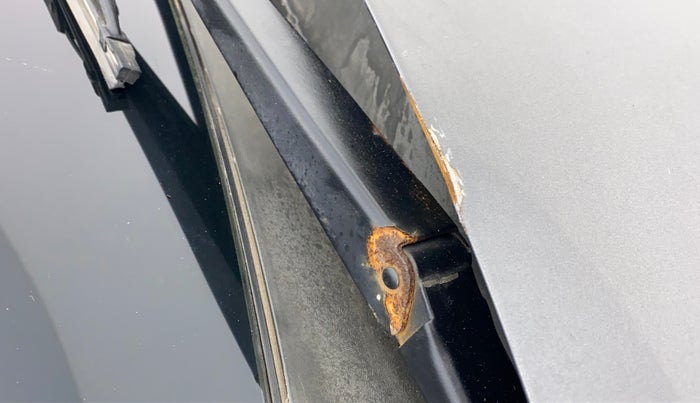 2014 Volkswagen Polo COMFORTLINE 1.2L PETROL, Petrol, Manual, 66,786 km, Front windshield - Wiper Blade Broken/Rusted