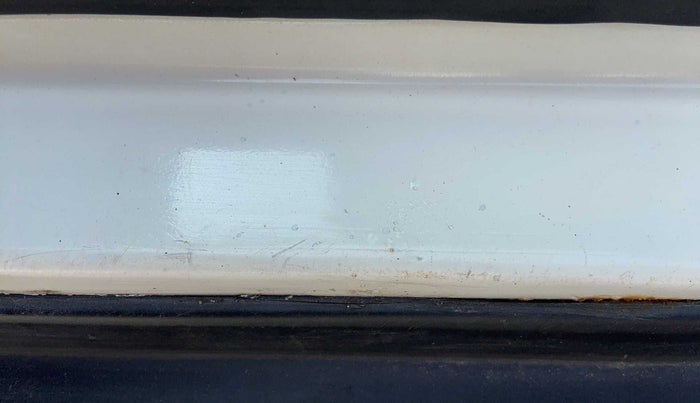 2018 Mahindra XUV500 W7 AT, Diesel, Automatic, 28,610 km, Left running board - Paint has minor damage