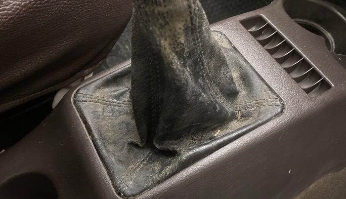 2012 Hyundai Santro Xing GLS, Petrol, Manual, 31,592 km, Gear lever - Boot cover slightly torn