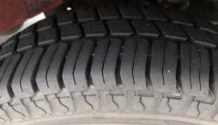2012 Hyundai Santro Xing GLS, Petrol, Manual, 31,592 km, Left Rear Tyre Tread