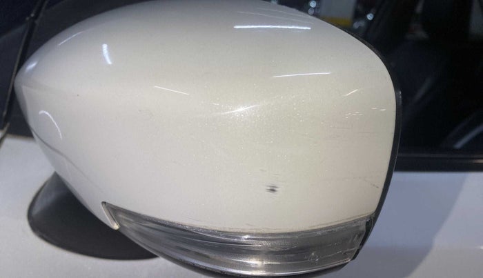 2016 Maruti Baleno DELTA CVT PETROL 1.2, Petrol, Automatic, 76,781 km, Left rear-view mirror - Minor scratches