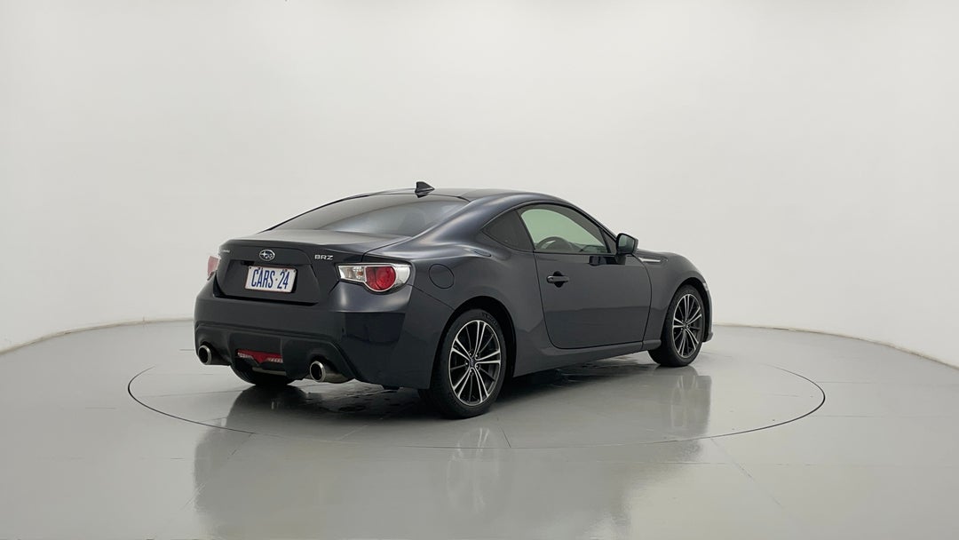 Right Back Diagonal (45- Degree) View