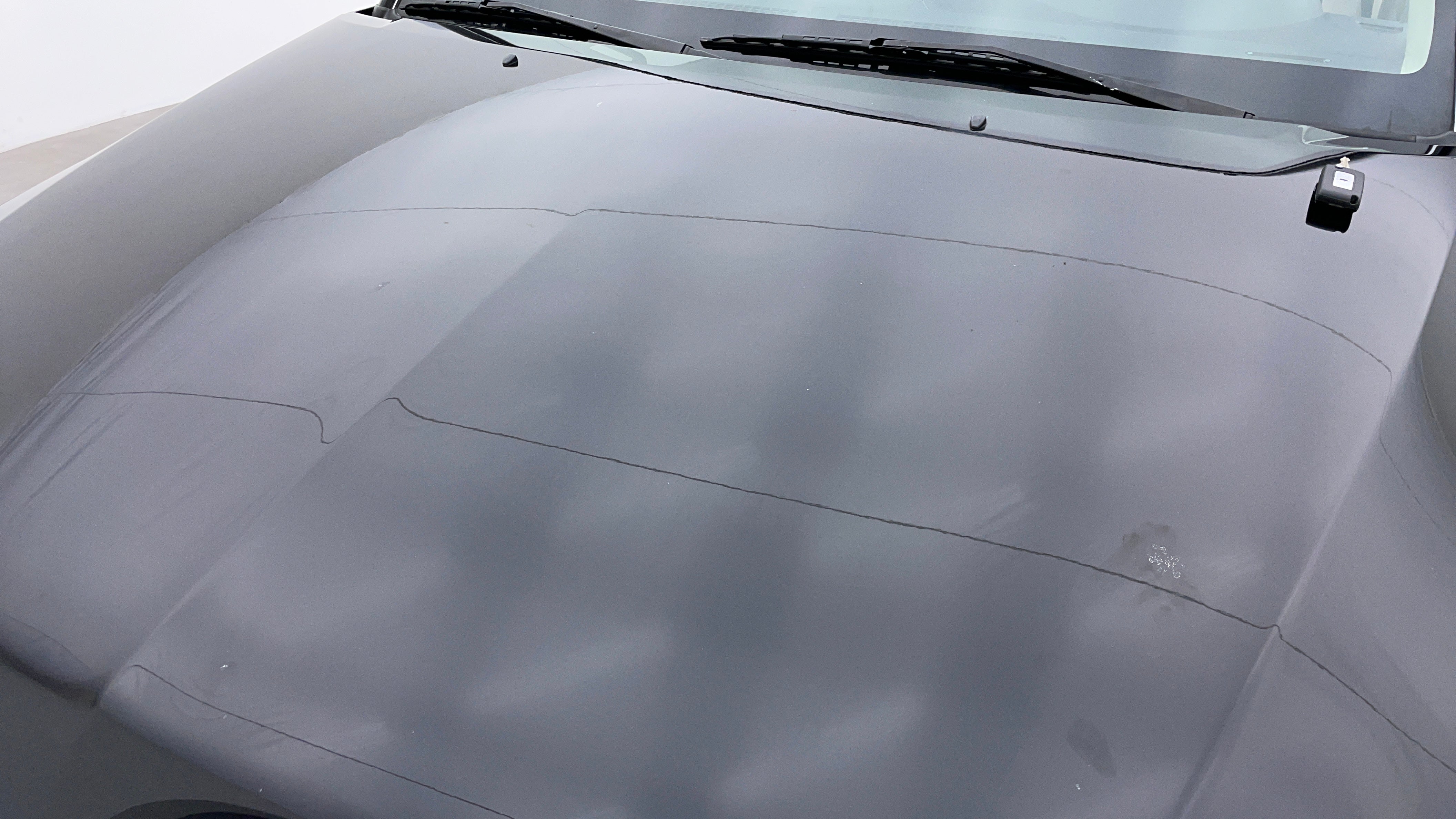 Mitsubishi Pajero-Bonnet/Hood Panel  Minor Scratches