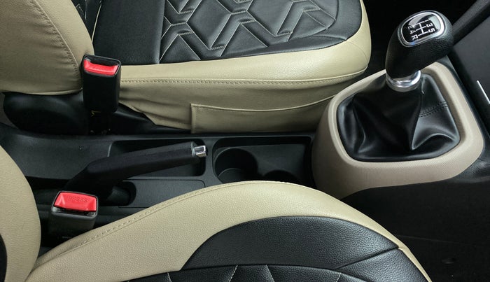 2018 Hyundai Xcent SX 1.2, Petrol, Manual, 30,203 km, Gear Lever