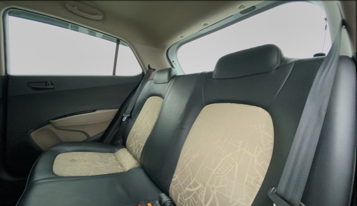 2018 Hyundai Grand i10 MAGNA 1.2 KAPPA VTVT, Petrol, Manual, 19,848 km, Right Side Rear Door Cabin