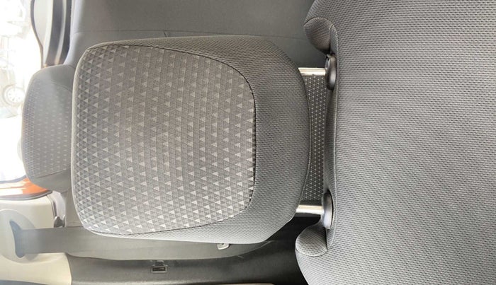 2018 Tata Tiago XZ 1.2 REVOTRON, Petrol, Manual, 28,154 km, Driver seat - Headrest adjuster not working